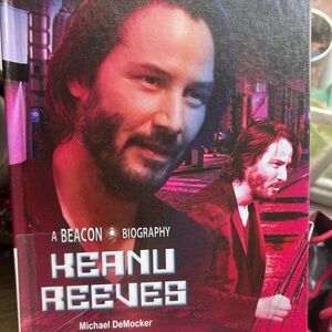 Keanu Reeves Biography Hardcover Extremely hard to find